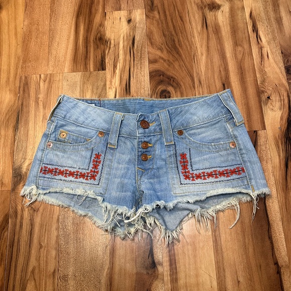 True Religion Pants - True Religion Faye Denim Cutoff Shorts Size 27 Embroidered Pockets Y2K Made USA